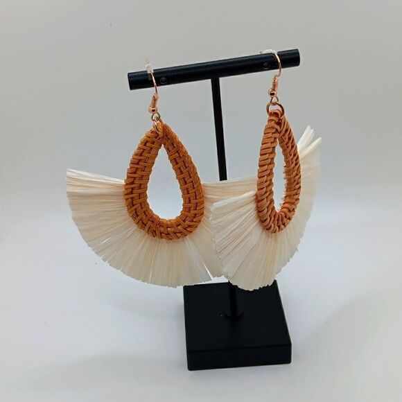 New Rattan, Straw, Wicker, Teardrop Earrings Women's New - Picture 5 of 5